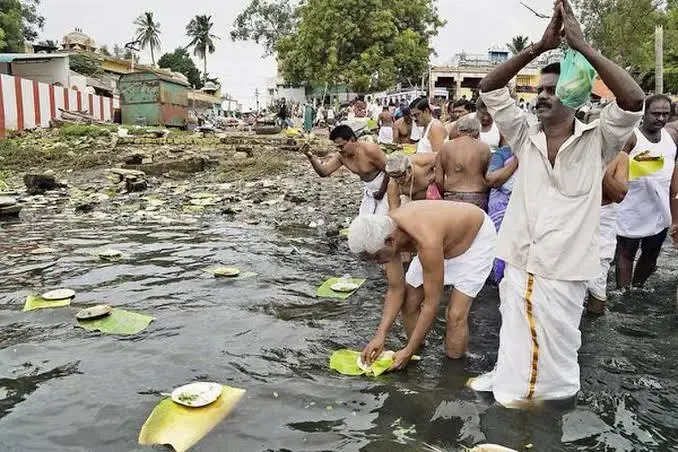 क्या 22 अगस्त को मनाई जाएगी पिठोरी अमावस्या? जानें पितृ पूजा का खास मुहूर्त
