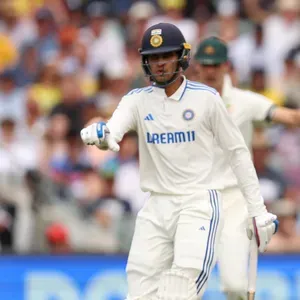 2nd Test: Mitchell Starc picks 3-31 as Australia reduce India to 82/4