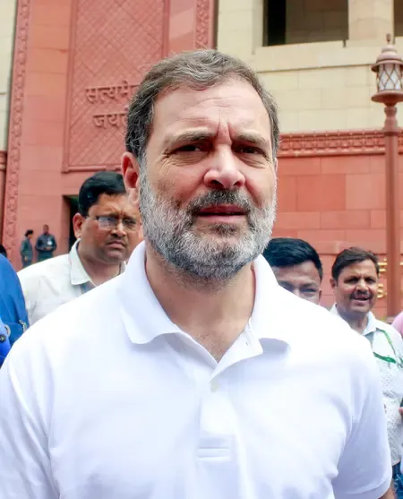 क्या राहुल गांधी और अरविंद केजरीवाल ने 79वें स्वतंत्रता दिवस पर देशवासियों को बधाई दी?
