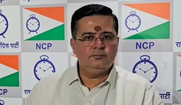 क्या छांगुर बाबा एक विवादास्पद धर्म प्रचारक हैं जो लंबे समय से धर्मांतरण में लिप्त हैं?