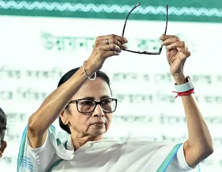 क्या पश्चिम बंगाल की मुख्यमंत्री ममता बनर्जी को कोलकाता मेट्रो की याद आती है?