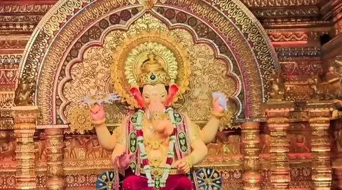 क्या मुंबई में लालबागचा राजा की पहली झलक देखी गई?