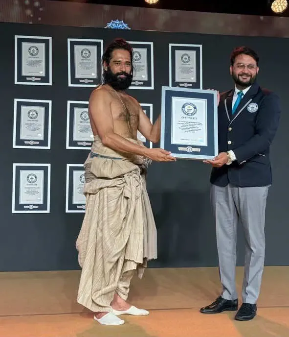 क्या अक्षर योग केंद्र ने अंतरराष्ट्रीय योग दिवस पर 12 गिनीज वर्ल्ड रिकॉर्ड बनाकर इतिहास रचा?