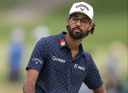 Akshay Bhatia fires four straight birdies in late stages of Round 3 at Rocket Classic