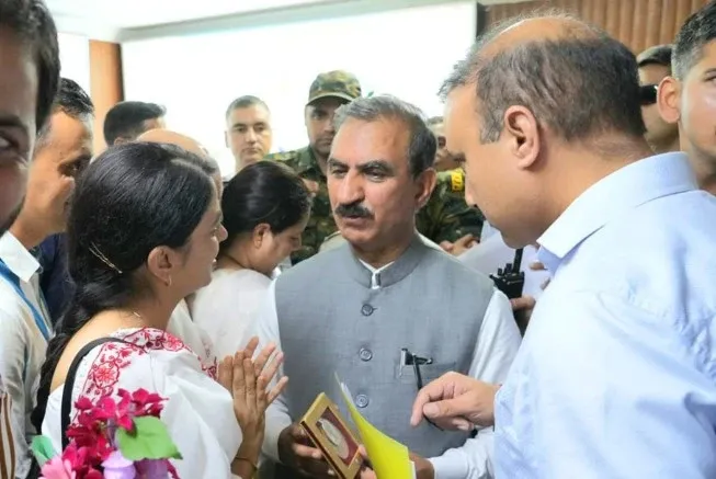 Have all major roads in disaster-hit Mandi been reopened?