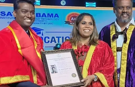 Allu Arjun congratulates Atlee as he receives an honorary doctorate