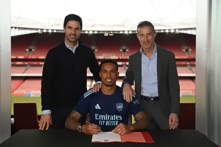 Arsenal defender Gabriel Magalhaes signs new long-term deal