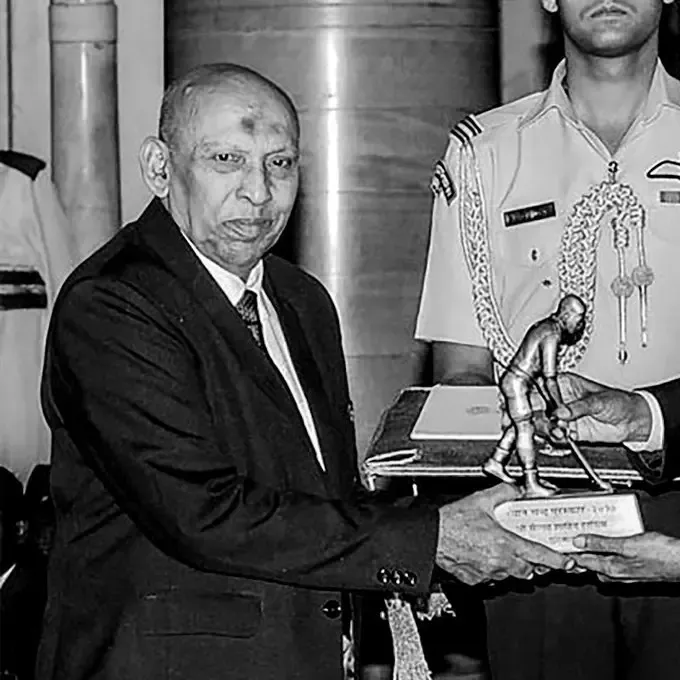 क्या आप जानते हैं भारतीय फुटबॉल के 'साहब' के बारे में? जिनकी ओलंपिक टीम में जगह नहीं बन सकी!