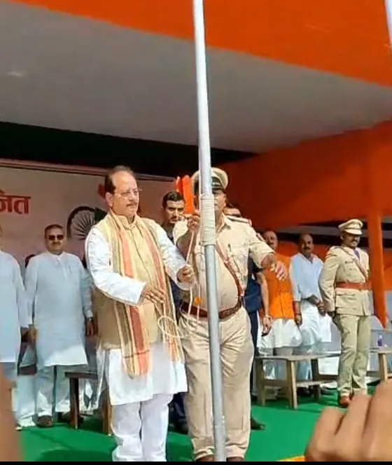 क्या बिहार में स्वतंत्रता दिवस का उत्साह राजनीतिक दलों के कार्यालयों में भी देखने को मिला?