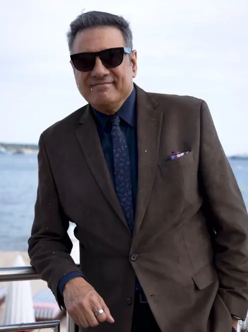Has Boman Irani's son Kayoze embarked on a remarkable journey with his directorial debut in 'Sarzameen'?