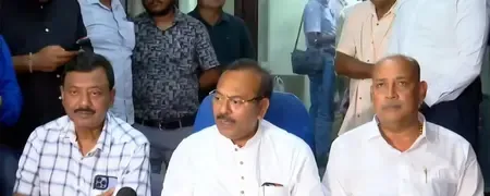क्या बंगाल में बूथ पुनर्गठन पर चुनाव आयोग की सर्वदलीय बैठक से टीएमसी नाखुश है?