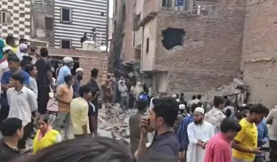 Delhi Building Collapse: Family of Seven Among 11 Fatalities