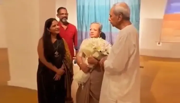 क्या नवीन पटनायक दिल्ली में आर्ट एग्जीबिशन देखने पहुंचे?