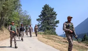 Firing exchanges between security forces & terrorists in J&K's Srinagar 