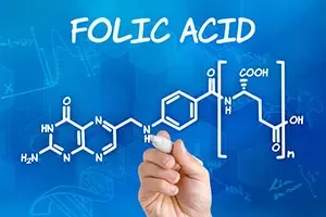 क्या फोलिक एसिड सिर्फ प्रेगनेंसी के लिए जरूरी है, या हर उम्र के लिए है आवश्यक?