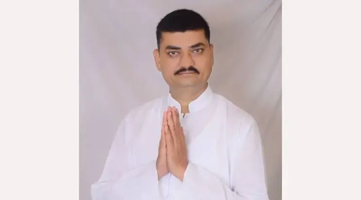 Has Gujarat AAP's Makwana Resigned Due to OBC Bias?