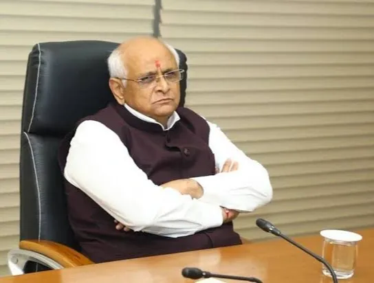 Has the Gujarat government approved Rs 1,700 crore for urban development?
