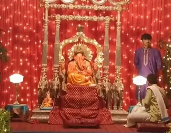 क्या वडोदरा और अहमदाबाद में गणेश चतुर्थी की परंपरा और देशभक्ति का संगम है?