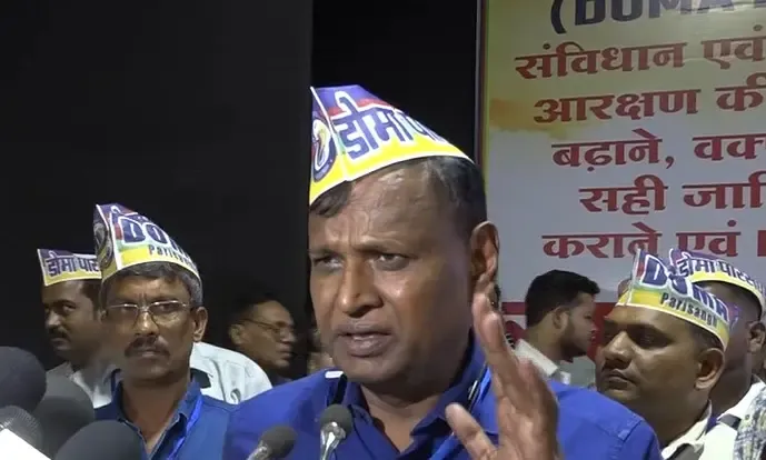 क्या हमें मनुवादी ताकतों के खिलाफ लड़ाई नहीं लड़नी चाहिए? : उदित राज
