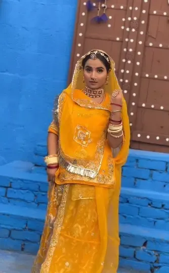 क्या राजस्थानी पोशाक में ठुमके लगाकर रेणुका पंवार ने बटोरी सुर्खियां?