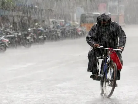 Heavy rainfall lashes MP's Gwalior, Chambal divisions; waterlogging at Speaker Tomar's bungalow