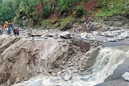 Himachal battles monsoon fury: 1 dead, several missing in Mandi after cloudbursts and landslides