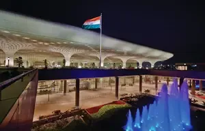क्या अदाणी एयरपोर्ट्स ने मुंबई अंतरराष्ट्रीय हवाई अड्डे के लिए 1 अरब डॉलर का फंड हासिल किया?