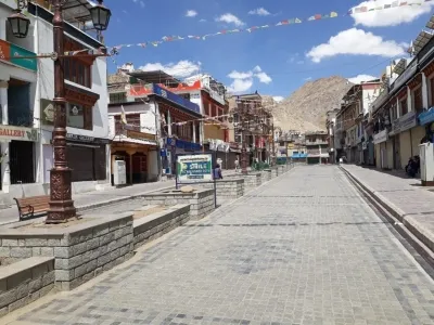 क्या लद्दाख में बॉलीवुड फिल्म यूनिट को फूड पॉइजनिंग का शिकार होना पड़ा?