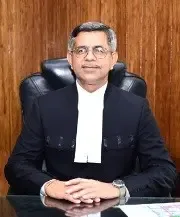 क्या न्यायमूर्ति अपरेश कुमार सिंह आज तेलंगाना हाईकोर्ट के मुख्य न्यायाधीश के रूप में शपथ लेंगे?