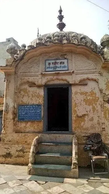 Is the Historic Sikh Shrine in Pakistan Facing Encroachment and Decay?