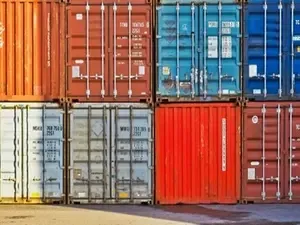 India Set to Achieve Historic $800 Billion Export Target in FY25