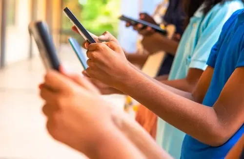 India Ranks First in Global Digital Well-Being Index, Excels in Online Safety and Parental Guidance