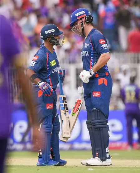IPL 2025: Marsh and Pooran Lead LSG to 238/3 Against KKR