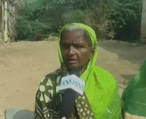 Karnataka: Elderly Mother and Daughter Struggle with Hunger, Urge Government Support