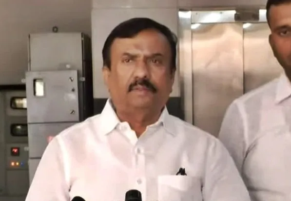 Did K'taka BJP MLA Disrespect the National Flag?