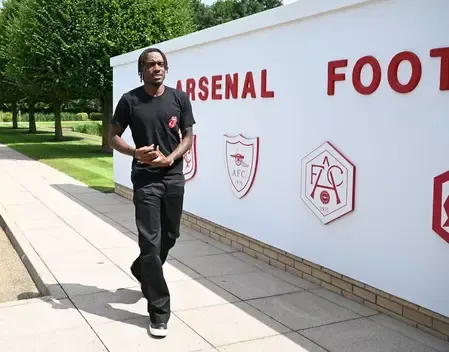 Madueke thanks Chelsea fans for praise and criticism after Arsenal switch 