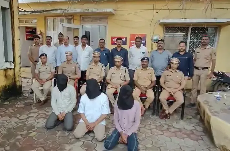 क्या महाराष्ट्र में वायरल वीडियो मामले में असलम कुरैशी सहित तीन गिरफ्तार हुए हैं?
