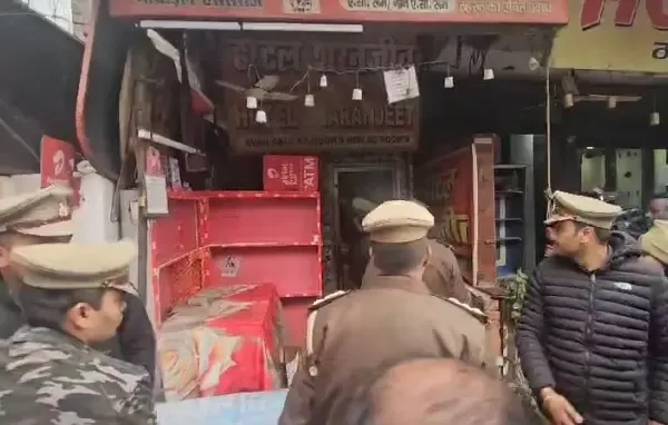 Man Arrested for Allegedly Slaying Mother and Four Sisters in Lucknow Hotel