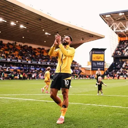 Matheus Cunha joins Man Utd for club-record fee