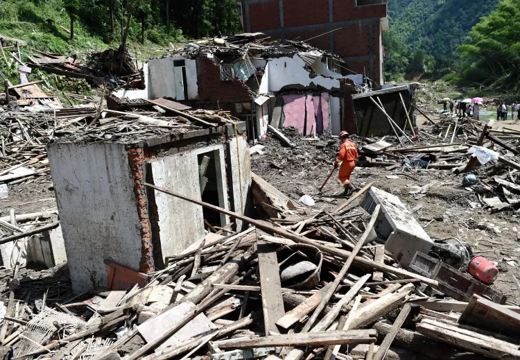 200 individuals evacuated following deadly landslide in Sichuan, China