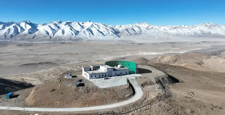 क्या चीन ने आदिम गुरुत्वाकर्षण तरंग संसूचन प्रयोग का पहला चरण पूरा किया?