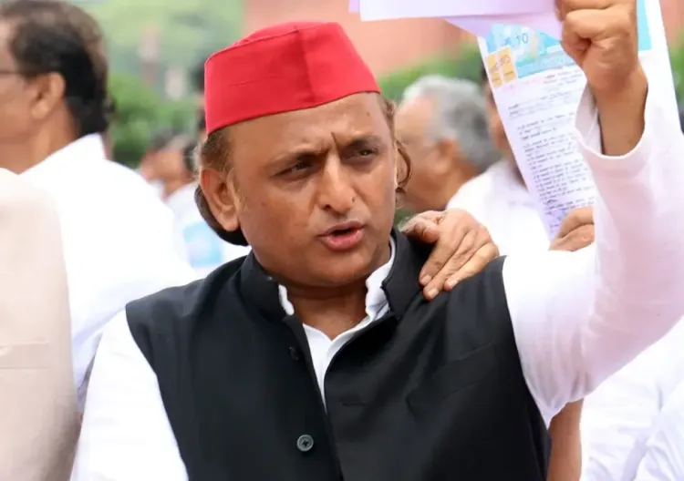 क्या भाजपा-चुनाव आयोग-अधिकारी की ‘घपला तिकड़ी’ मिलकर कर रही है ‘वोट-डकैती’?: अखिलेश यादव
