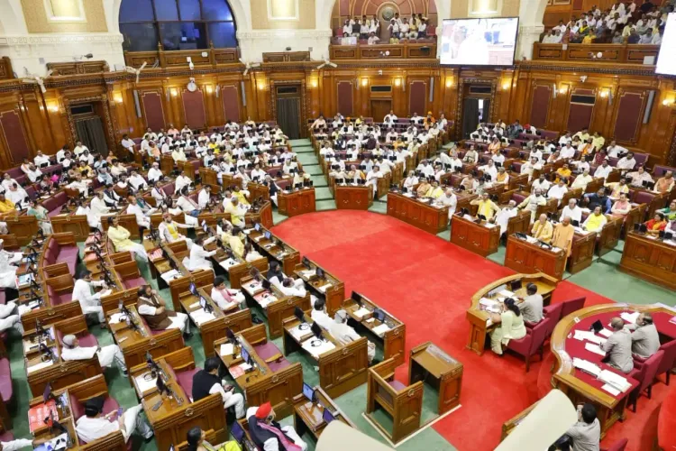 क्या विधानसभा विजन डॉक्यूमेंट पर नॉनस्टॉप चर्चा जारी है? अखिलेश का तंज, सोती रही सरकार