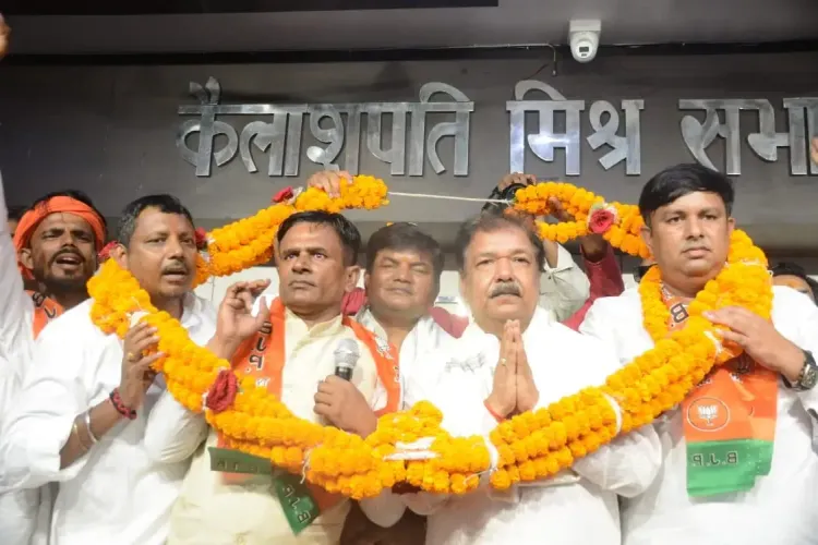 क्या विकासशील स्वराज पार्टी ने भाजपा में विलय किया? दिलीप जायसवाल ने मुकेश निषाद को पार्टी में शामिल किया