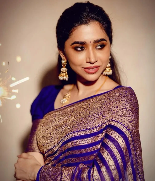 Why Did Aarti Ravi Praise Her Sons for Strength?
