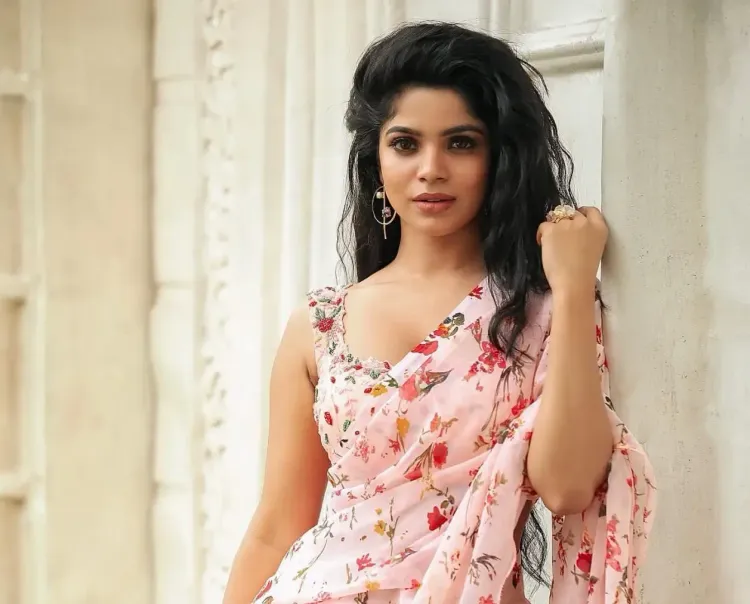 Actress Divyabharathi Takes on Candlemaker Role in Kingston!
