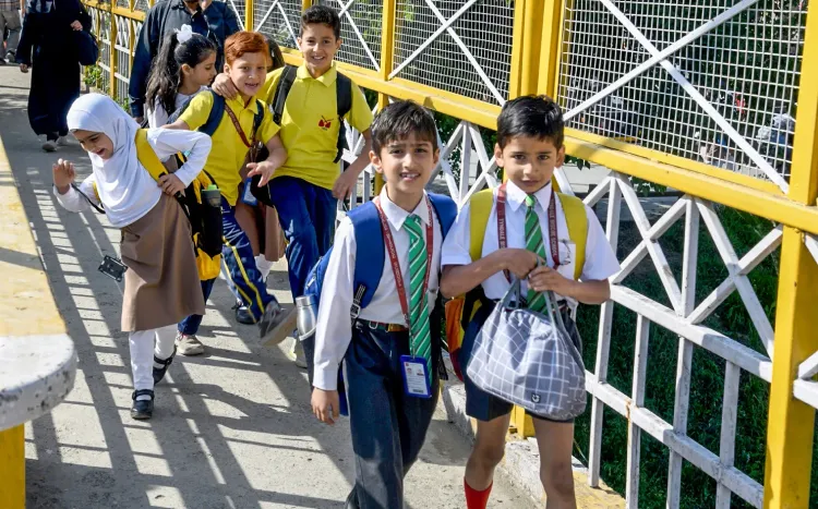 How has life resumed in Srinagar and the Kashmir Valley?