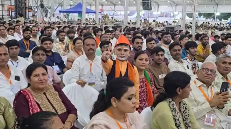 क्या अहमदाबाद में प्रधानमंत्री ने बच्चे को 'छोटा मोदी' कहकर संबोधित किया?