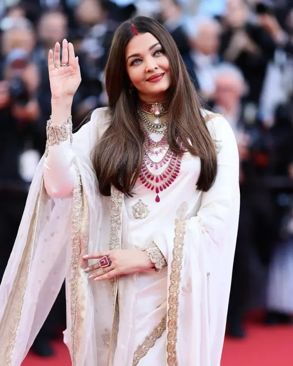 Is Aishwarya Rai the Quintessential Indian Beauty at Cannes 2025?