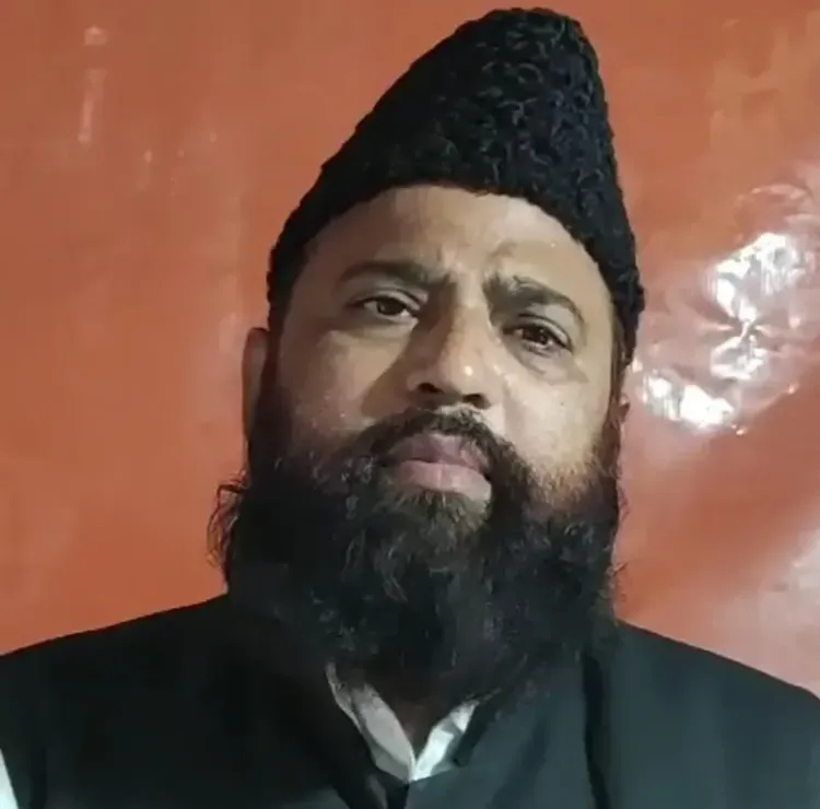 अखिलेश यादव ने मस्जिद में जाली वाली टोपी क्यों नहीं पहनी? इफराहिम हुसैन का सवाल